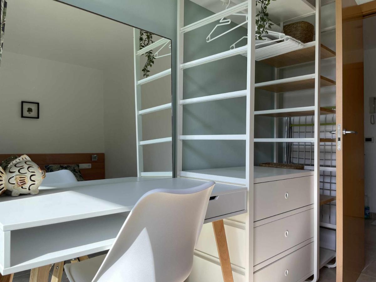 Solarium Con Terraza A 5 Minutos De La Playa Apartment Girona Bagian luar foto